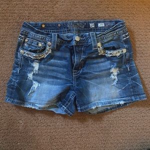 Miss Me standard easy shorts size 29